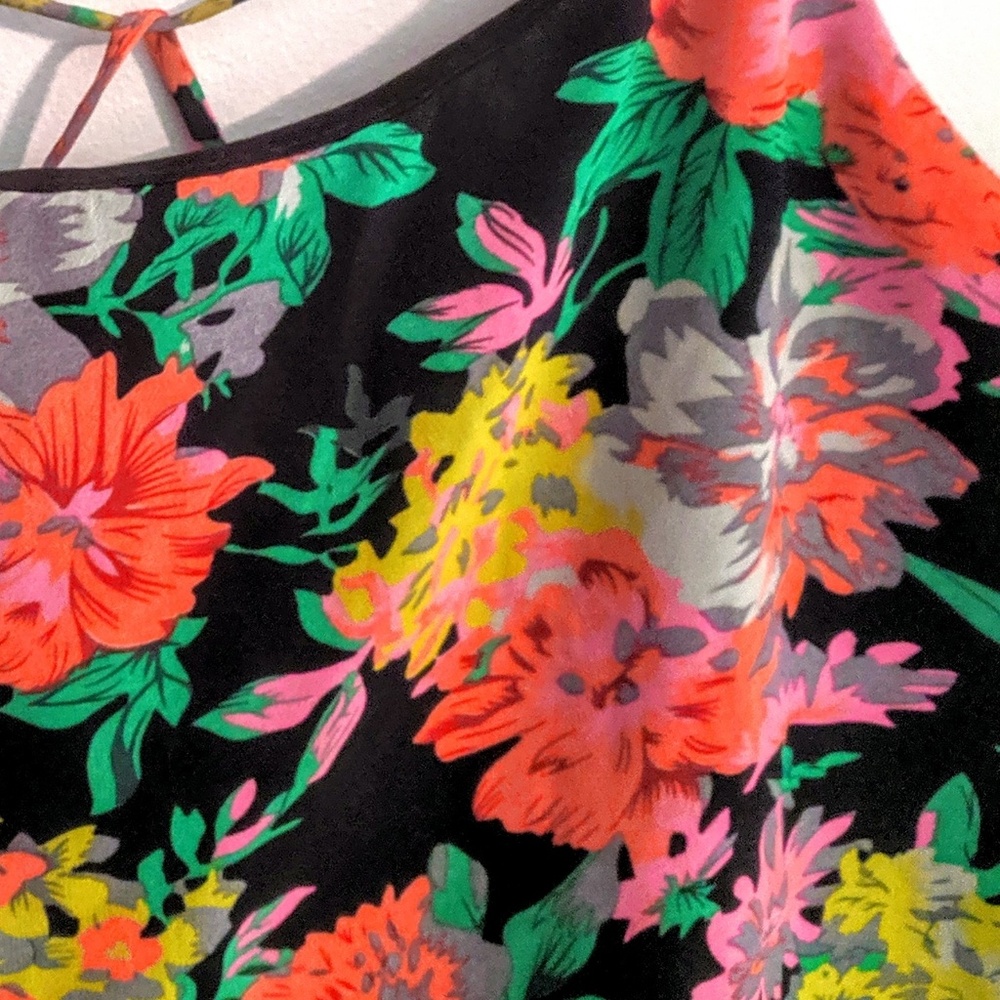 Sans Souci ⭐ Trapeze Crop Top Tank Blk Floral MED - Picture 1 of 6